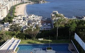 Estúdio completo recém inaugurado com linda vista!